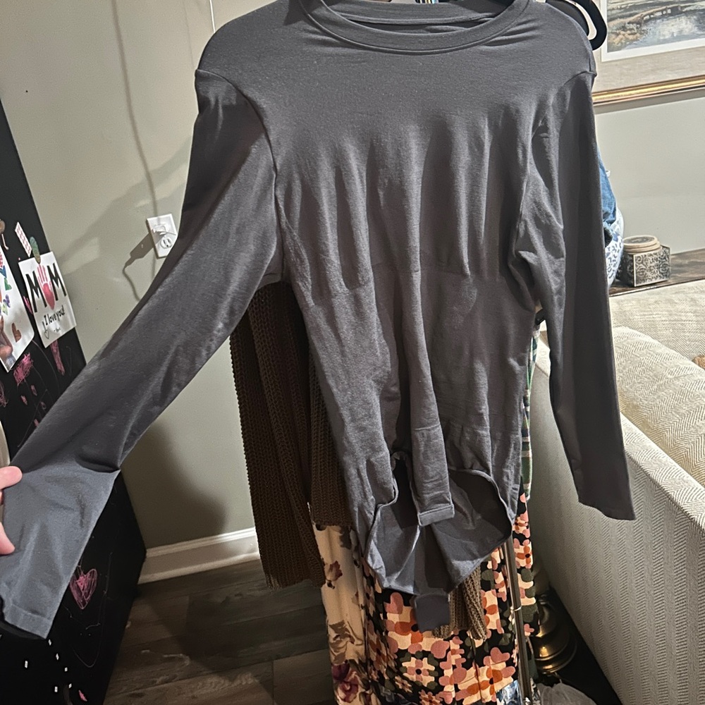 Gray Long Sleeve Fitted Backless Bodysuit - Picture 2 of 3